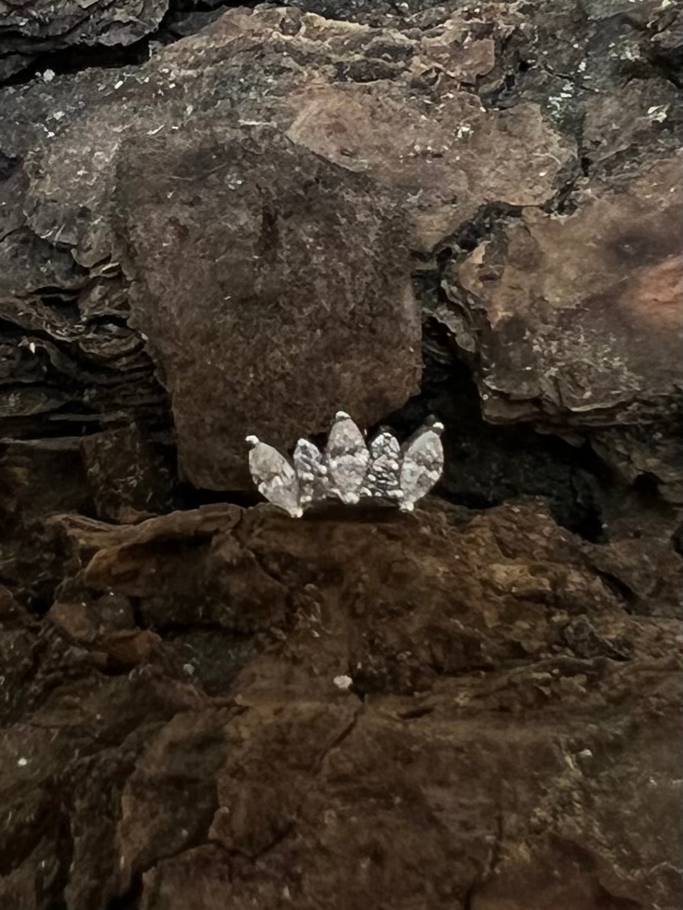 18k White Gold Empress Marquise earring